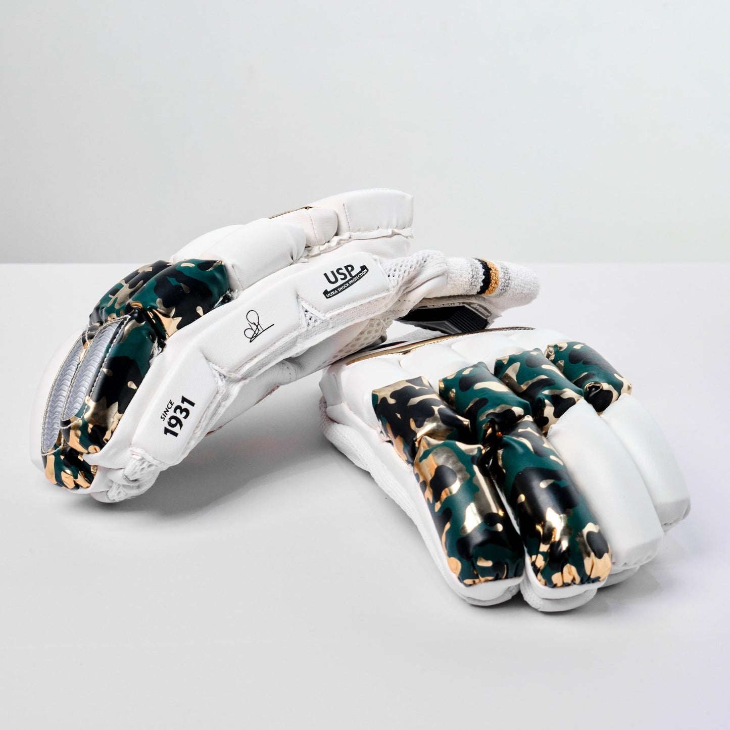 SG HP Lite Batting Gloves Mens RH