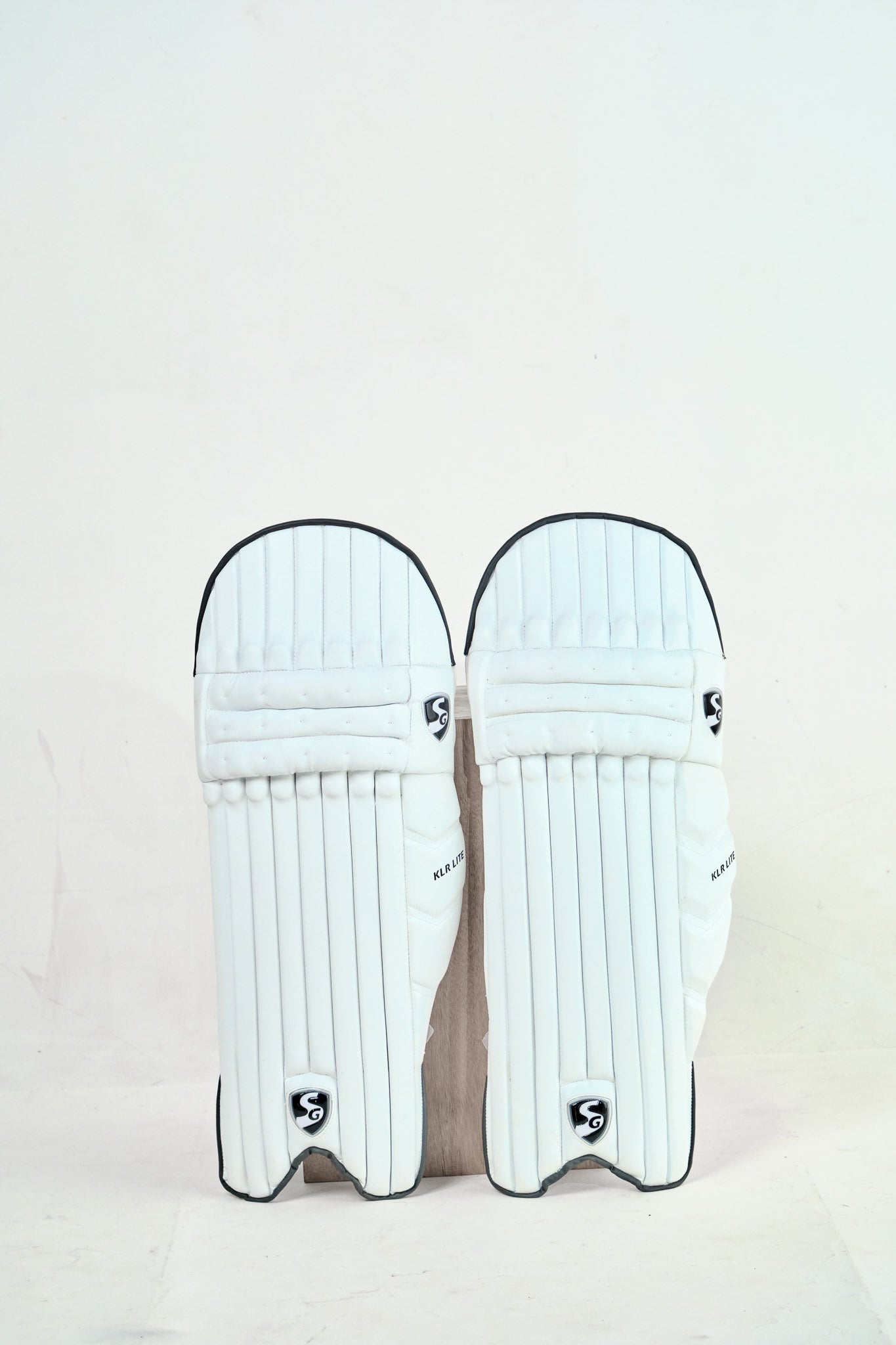 SG KLR Lite Batting Legguard Mens RH